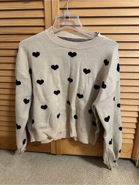 Women's Cream Heart Pattern Sweater